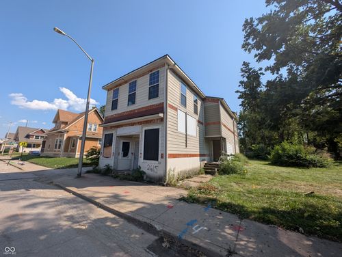 2615 E 10th St, Indianapolis, IN, 46201-2101 | Card Image