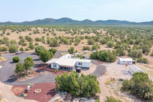 42897 Dunkster Rd, Seligman, AZ, 86337 | Card Image