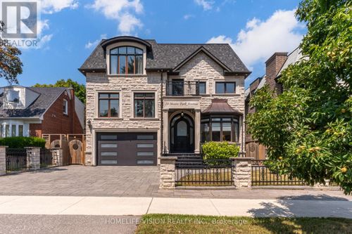 28 Moore Park Ave, North York, ON, M2M1M9 | Card Image