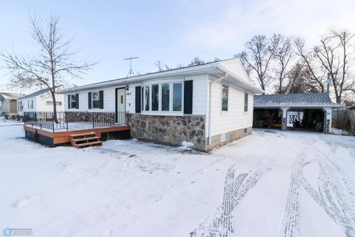 402 Nelson Drive, Horace, ND, 58047 | Card Image