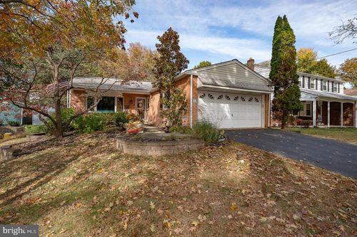 608 Old School House Dr, SPRINGFIELD, PA, 19064-1536 | Card Image