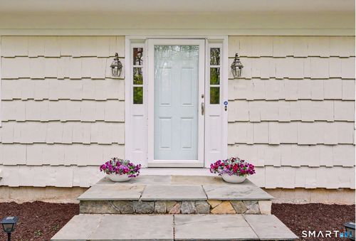30 Pequot Trl, Westport, CT, 06880-2931 | Card Image