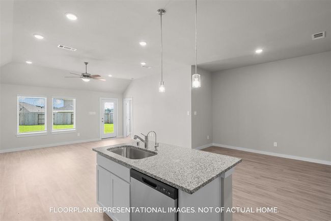 8610 Brine Ridge Ct, House other with 4 bedrooms, 2 bathrooms and 2 parking in Cypress TX | Image 6