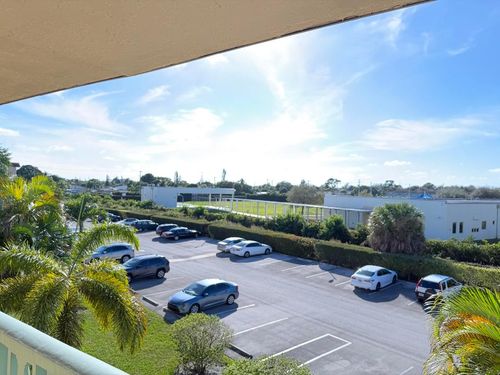 304-400 Village Green Cir W, Palm Springs, FL, 33461-6518 | Card Image
