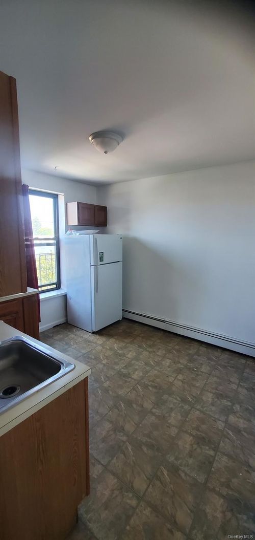 3f-19920 32nd Ave, Flushing, NY, 11358-1255 | Card Image