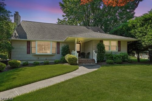 830 Raritan Rd, Scotch Plains, NJ, 07076-2720 | Card Image