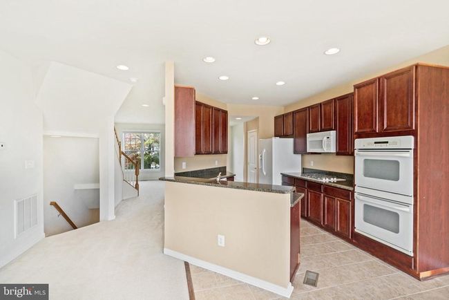 9207 Cascade Falls Dr, Townhouse with 3 bedrooms, 4 bathrooms and null parking in BRISTOW VA | Image 5