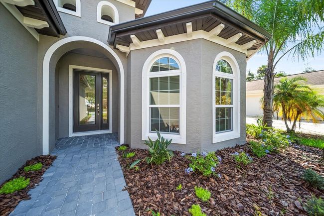 Covered front porch | Image 8