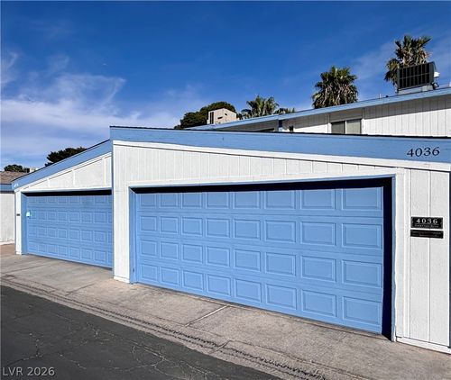 4034 Gold Coast Dr, Las Vegas, NV, 89121-4801 | Card Image