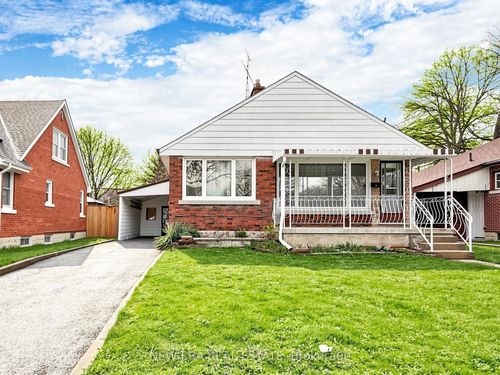 48 Christopher Dr, Cambridge, ON, N1R4R6 | Card Image