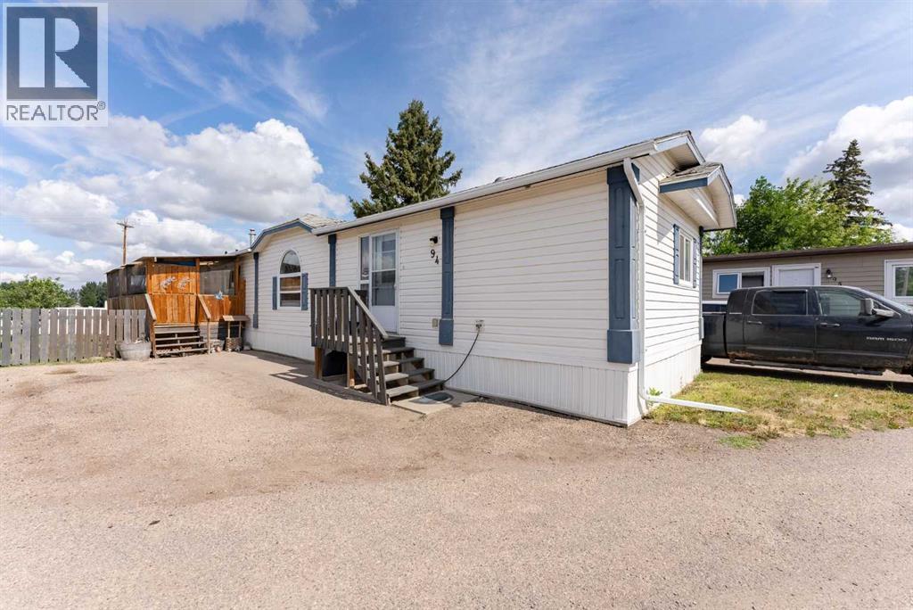 Residential in Coalhurst 3