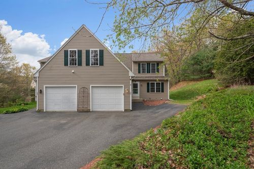 27-27 Colburn St, Northborough, MA, 01532-1507 | Card Image