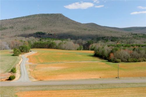 3 Old Mill Rd, Pinnacle, NC, 27043 | Card Image