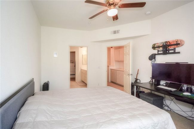 803 Maplewood, Condo with 2 bedrooms, 3 bathrooms and 2 parking in Irvine CA | Image 30