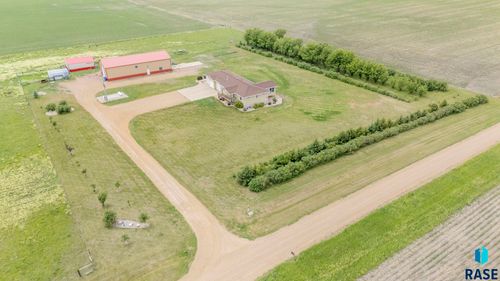 44453 262nd St, Canistota, SD, 57012-6033 | Card Image