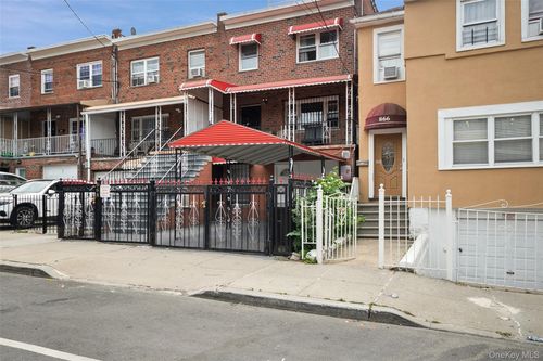 868 E 216th St, Bronx, NY, 10467-5817 | Card Image