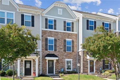 7876 Mint Lane, Townhouse with 3 bedrooms, 2 bathrooms and null parking in North Chesterfield VA | Image 1