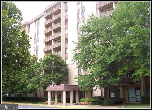 apt-235-3100 S Manchester St, FALLS CHURCH, VA, 22044-2740 | Card Image