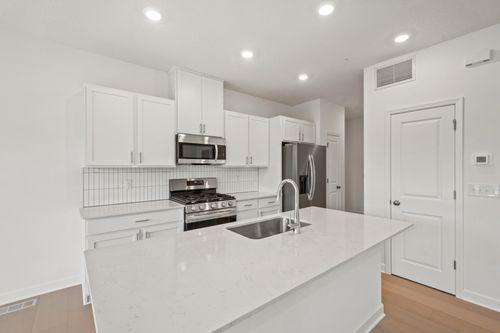 3481 Trails End Rd, Eagan, MN, 55123-2235 | Card Image