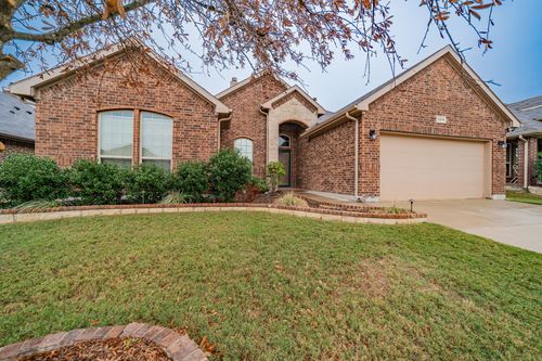 2216 Rosalinda Pass, Fort Worth, TX, 76131-1553 | Card Image