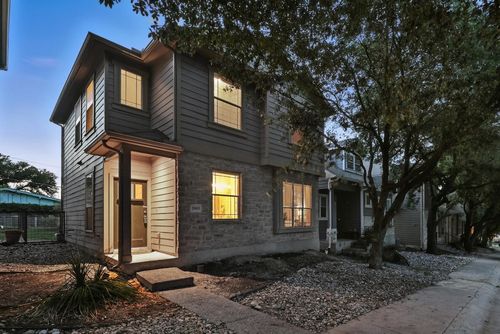2800 Bond Dr, Austin, TX, 78741-7027 | Card Image