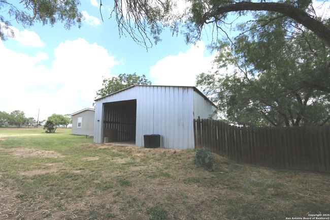 7510 Pittman Rd, House other with 3 bedrooms, 2 bathrooms and null parking in Adkins TX | Image 31