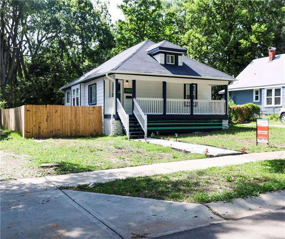 Agnes Ave, Kansas City, MO 64132