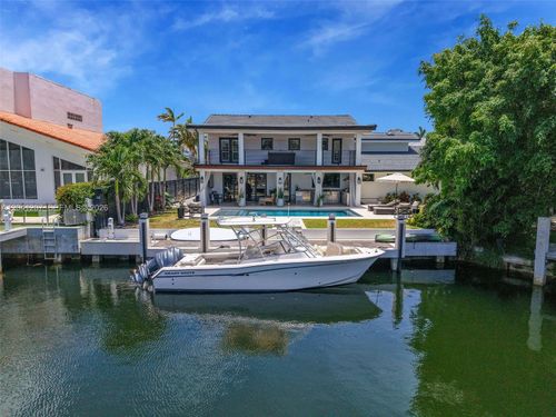 16416 Ne 32nd Ave, North Miami Beach, FL, 33160-4138 | Card Image