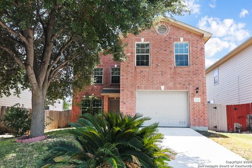 9746 Crescent Moon, San Antonio, TX, 78245-2916 | Card Image