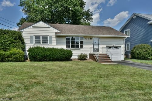 46 Stadtmauer Dr, Clifton, NJ, 07013-2511 | Card Image