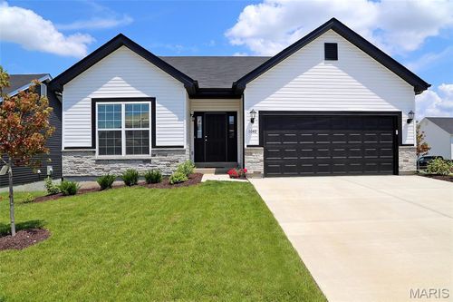 1040 Westhaven Blvd, Wentzville, MO, 63385-2999 | Card Image