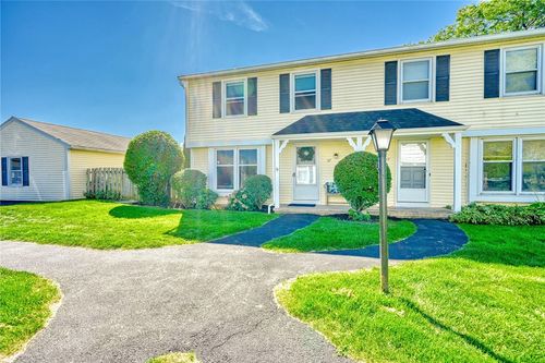 37 Springwood Dr, Webster, NY, 14580-2811 | Card Image
