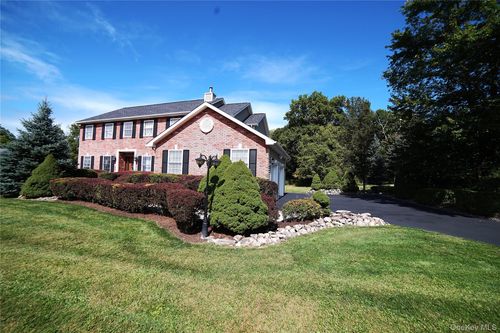 21 Pinecrest Rd, Salisbury Mills, NY, 12577-5201 | Card Image