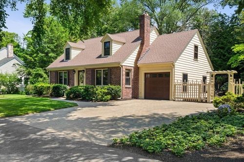 33 W Shore Dr, Marblehead, MA, 01945-1257 | Card Image