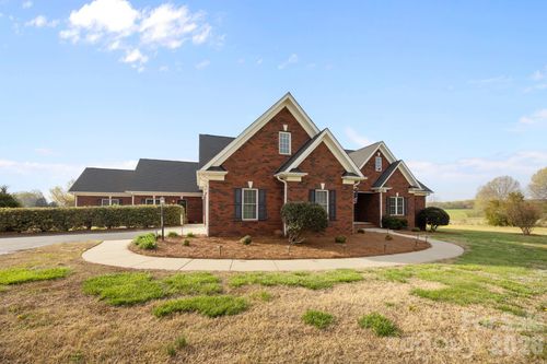 419 Old Dutch Rd W, Indian Trail, NC, 28079-8762 | Card Image