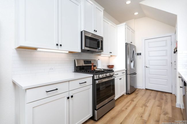 UNIT-3 - 5843 Whitby Rd, House other with 3 bedrooms, 3 bathrooms and null parking in San Antonio TX | Image 4
