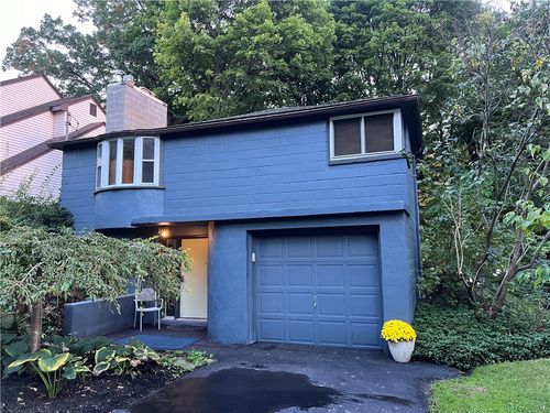 upper-24 Menlo Place, Rochester, NY, 14620 | Card Image