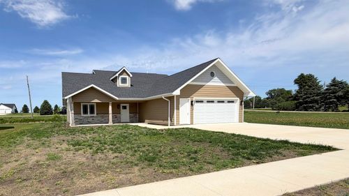1204 Kelvin Rd, Storm Lake, IA, 50588 | Card Image