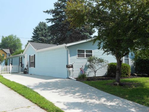 219 Cherry St, Blissfield, MI, 49228-1307 | Card Image
