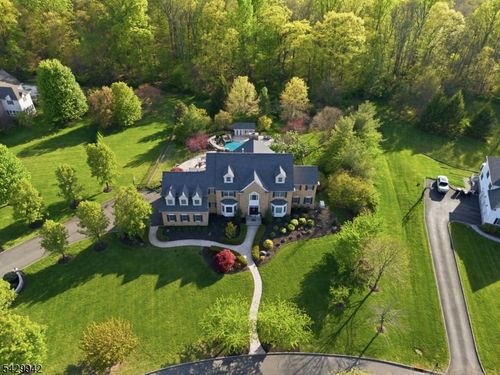 2 Hillas Ln, Chester, NJ, 07930-2484 | Card Image