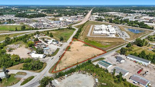 3916 Goshen Rd, Fort Wayne, IN, 46818-1516 | Card Image