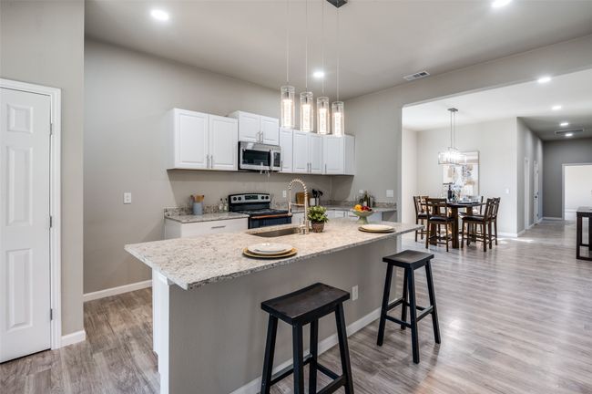 410 S Grand Ave, House other with 4 bedrooms, 3 bathrooms and null parking in Gainesville TX | Image 7