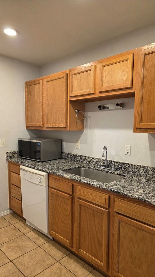 3-4102 Sw Chapelstone Ave, Bentonville, AR, 72712-2487 | Card Image