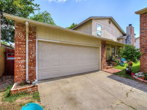 13033 28th Pl, Tulsa, OK, 74134-2423 | Card Image