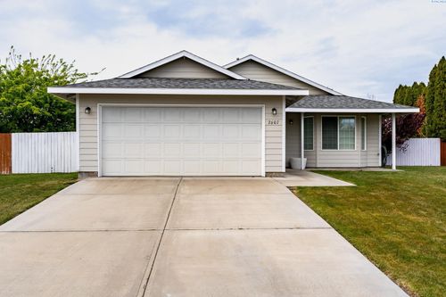 7607 Vendovi Dr, Pasco, WA, 99301-9033 | Card Image