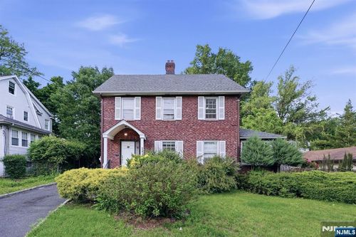 285 W Hudson Ave, Englewood, NJ, 07631-1403 | Card Image