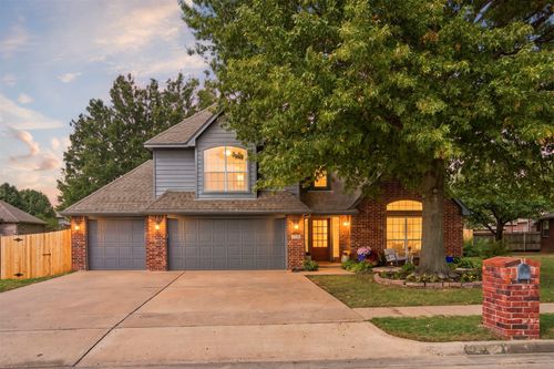 8828 128th East Ave, Owasso, OK, 74055-5024 | Card Image