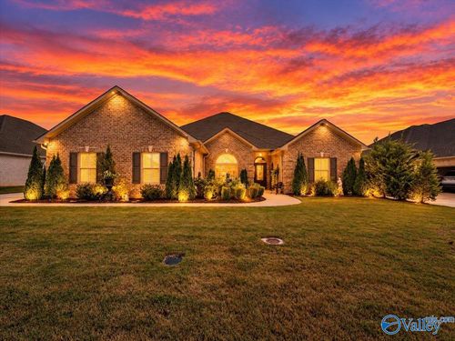 26364 Woodfield Dr, Athens, AL, 35613-8719 | Card Image