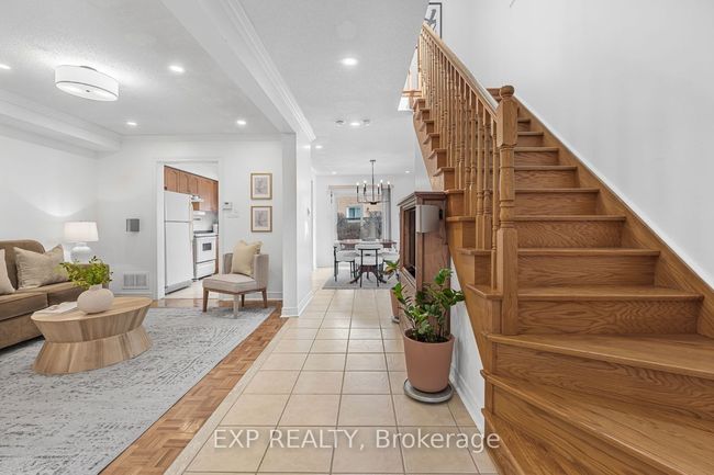 16 La Pinta St, House attached with 3 bedrooms, 3 bathrooms and 2 parking in Maple ON | Image 10