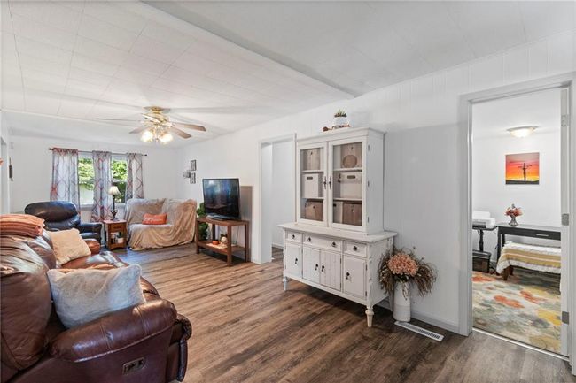 811 N Nettleton St, House other with 2 bedrooms, 1 bathrooms and null parking in Cameron MO | Image 4